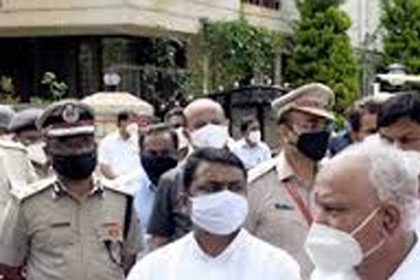 सिरसा में आंदोलनरत किसानों पर पुलिस कार्रवाई, हिरासत में लिये गये सिरसा में आंदोलनरत किसानों पर पुलिस कार्रवाई, हिरासत में लिये गये